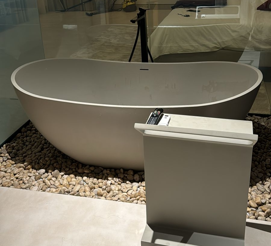 solid surface freestanding bath